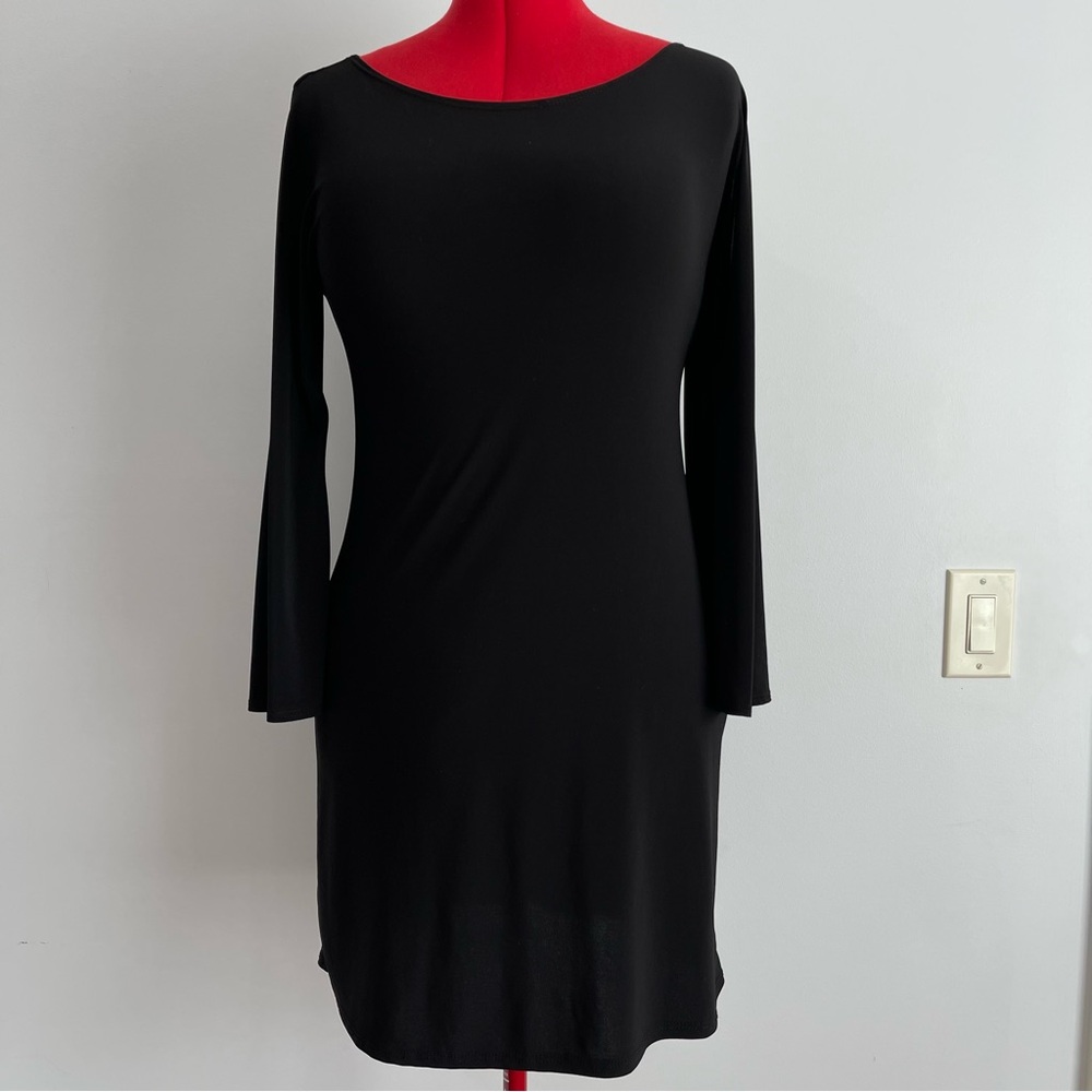 Tiana B. Sleek Black Long-Sleeve Scoop Dress
